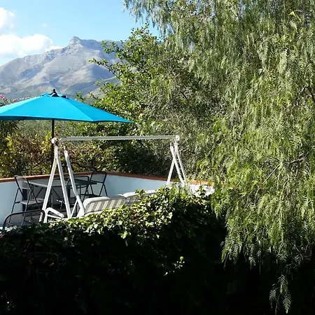 La Marina Gardens * 斯考里