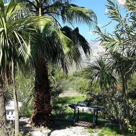 La Marina Gardens Apartment *